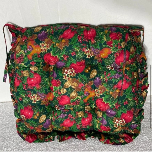 Vintage Green Red Vegetable Print  Tie On Chair Cushions With Ruffle Trim x2 - Picture 5 of 8